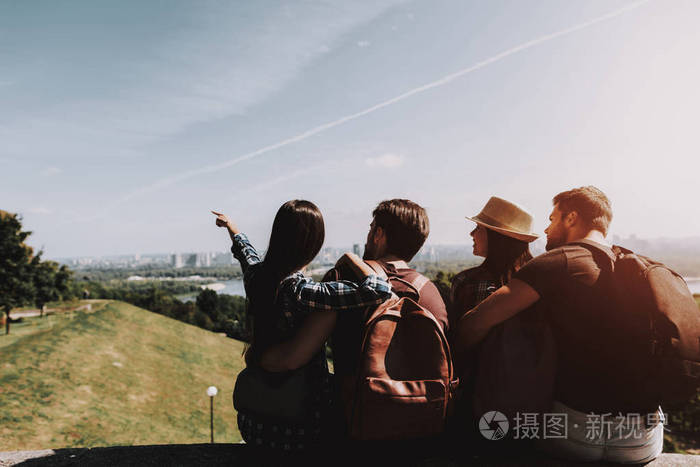 旅行友谊和人的概念
