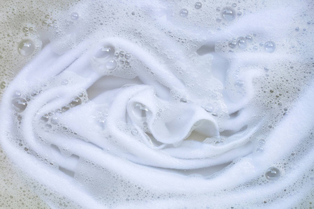 湿透了的草莓图片