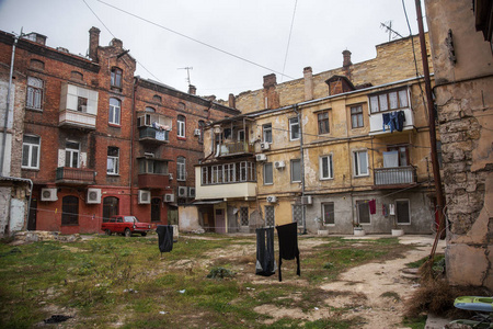 穷人住的破房子. 奥德萨是一座历史性住宅建筑的废墟.