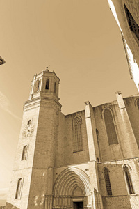 圣玛丽亚大教堂的南立面。 杰罗纳科斯塔布拉瓦加泰罗尼亚西班牙。