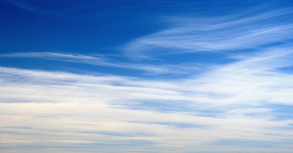 壮观的云景，平滑的云，俄罗斯卡卡西亚