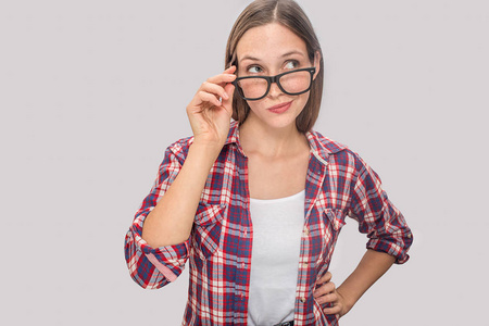 超好看镂空女子用扇子图片