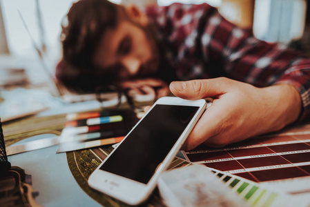 忙碌的一天图片