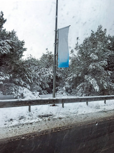 户外积雪隔离背景