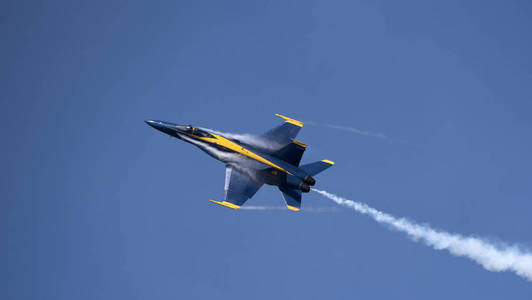 喷气式战斗机图片