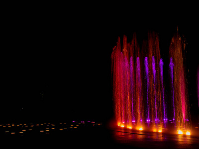 大型多色装饰舞蹈水射流引导灯光喷泉夜间表演