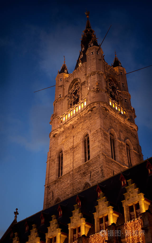 根特的钟楼是91米高的钟楼，是比利时最高的钟楼。 塔的建造始于1313年，这是梅森范海尔斯大师设计的。 贝尔福特范根特。 