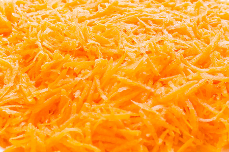 胡萝卜磨碎了鲜橙。 快关门。