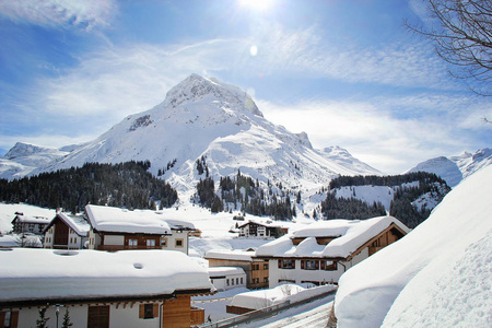 莱奇村是奥地利冬季滑雪胜地