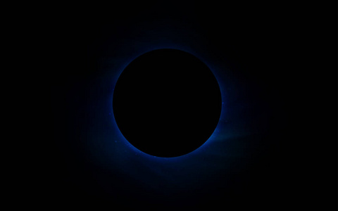 暗蓝矢量背景有一个黑洞，天空。用五颜六色的银河星星和黑洞插图。黑色星期五销售模板。
