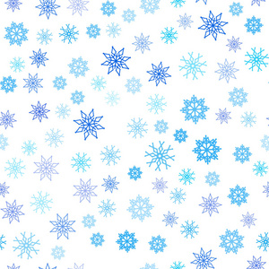 浅蓝矢量无缝图案与圣诞雪花。闪耀的彩色插图与雪在圣诞节风格。壁纸面料制造商的时尚设计。