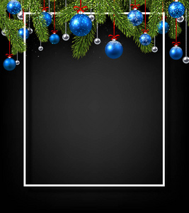 黑色圣诞快乐，新年快乐，闪亮海报，白色框架，冷杉树枝，蓝色圣诞球。