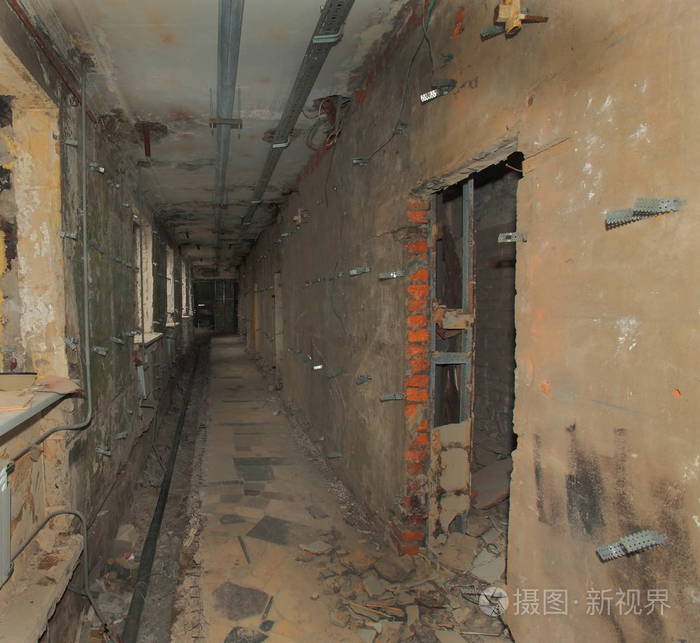 旧房子里修理的恐怖.照片-正版商用图片148xza-摄图新视界