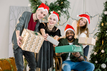 朋友交换礼物图片