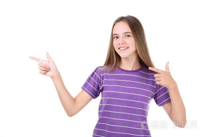 手在白底上指指点点的小女孩