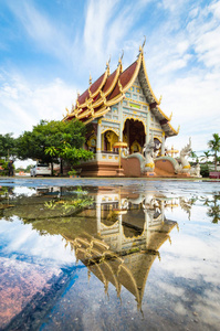 这是一座古庙，是泰国兰坪最重要的古遗址之一