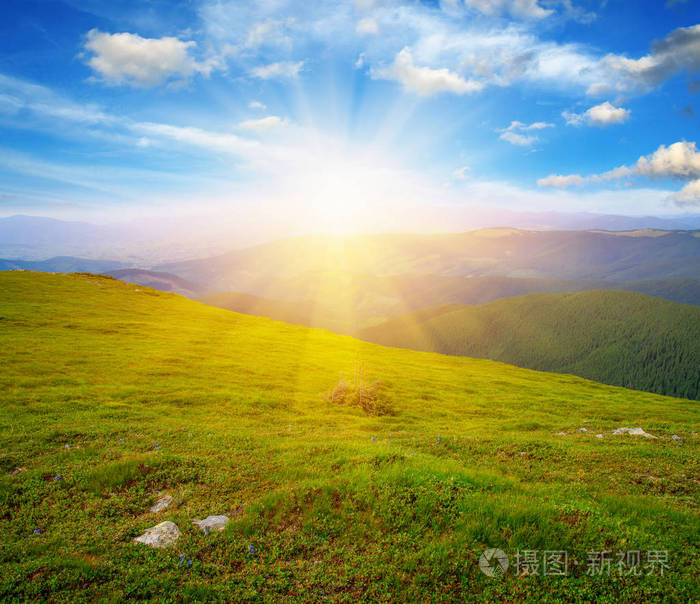 有太阳的山景