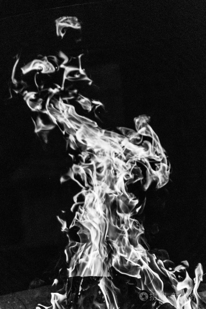 恶魔般的火焰地狱之火背景来自舞蹈的火舌火灾危险消防
