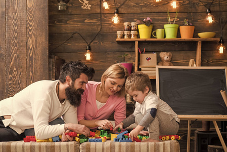 与父母一起图片