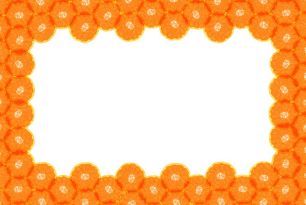 白色背景下的橘子边界减半