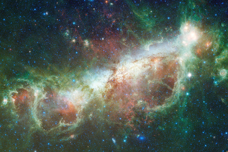 星团的景观。 美丽的空间形象。 宇宙艺术。 这幅图像的元素由美国宇航局提供。