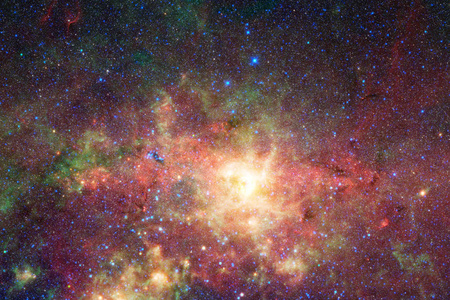令人难以置信的美丽星系多光年远离地球。 由美国宇航局提供的这幅图像的元素
