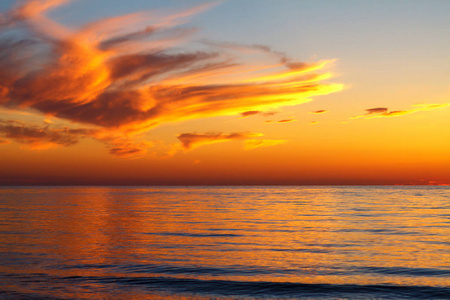 明亮的色彩的性质图片