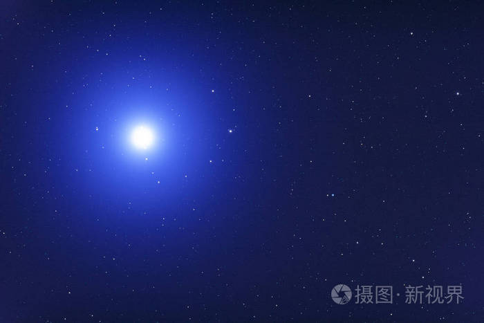 天狼星最亮的恒星从地球上通过望远镜拍摄。 我的天文学工作。