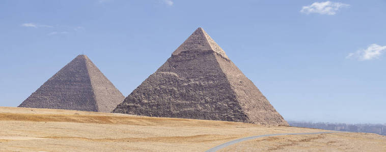 吉萨埃及大金字塔的全景图