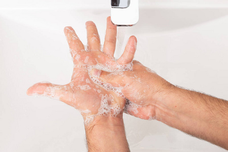 个人屁股卫生清洁图片