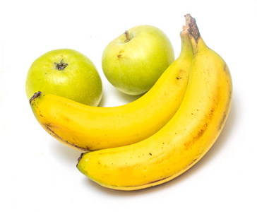白色背景下的香蕉和水果