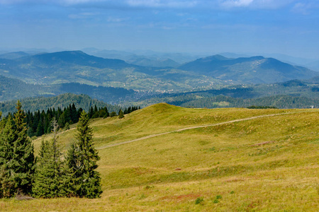 喀尔巴阡山脉的山景