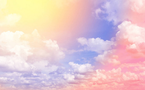 五彩缤纷的蓝天和云为自然景观