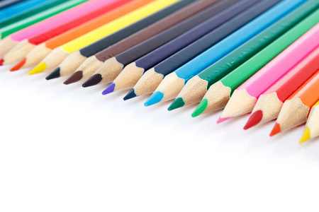 彩色铅笔在白色背景上画彩色