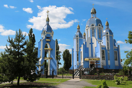 希腊天主教保护圣女教堂位于乌克兰文尼齐亚市南部臭虫河附近