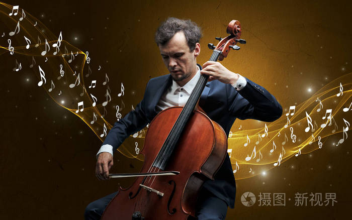 孤独的作曲家演奏在大提琴照片 正版商用图片14ej0s 摄图新视界