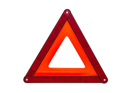 折叠式反光道路危险警告三角形隔离在白色背景与裁剪路径。