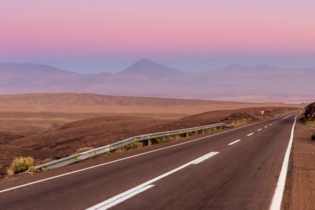 阿塔卡马沙漠智利安第斯山脉南美洲。 美丽的景色和景观。