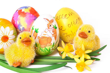 复活节彩蛋和水仙的小鸭