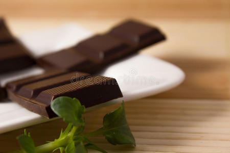 tafeln四块黑巧克力照片