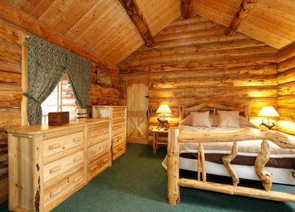 木屋里舒适的卧室