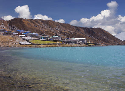 尼泊尔，珠穆朗玛峰地区美丽的山景。