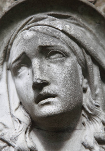 圣母玛利亚雕像作为爱和善良的象征
