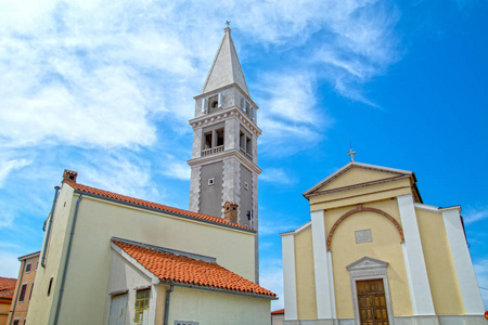 弗萨尔，克罗地亚伊斯特拉镇教堂塔