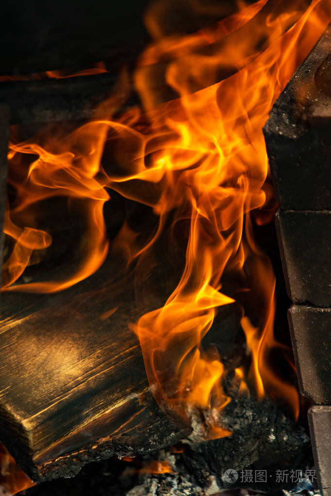 把柴火关上火照片-正版商用图片14irx8-摄图新视界