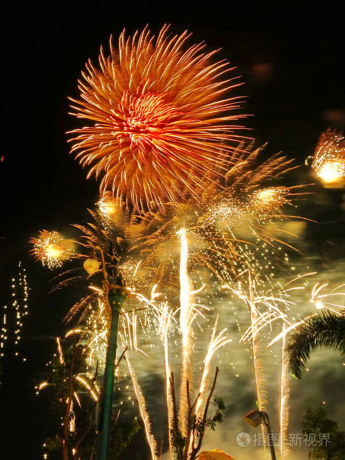 泰国孔新年庆祝烟火照片-正版商用图片14j1c0-摄图新视界