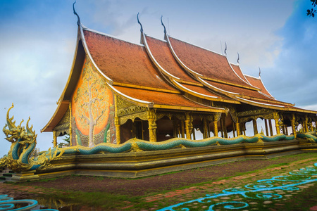 西林霍恩瓦拉姆法罗公共寺庙在ubon ratchathani泰国附近的崇美边境