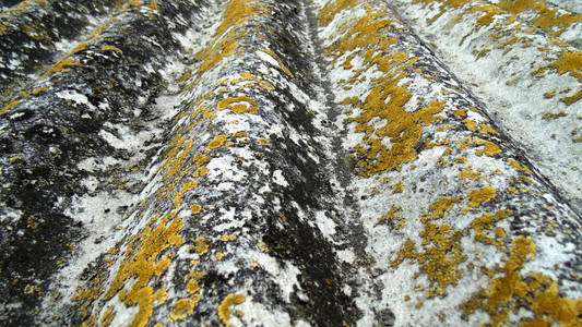 抽象的石板纹理。 色彩斑斓的旧裂缝