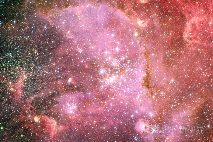 星系在深空的某个地方宇宙之美由美国宇航局提供的这幅图像的元素