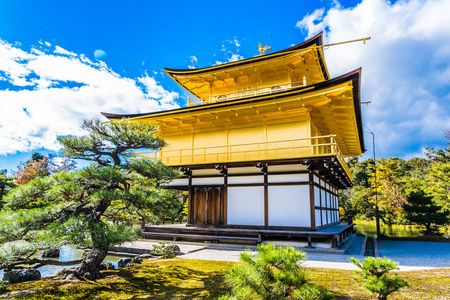 美丽的金阁寺，拥有日本京都的金色帕万地标